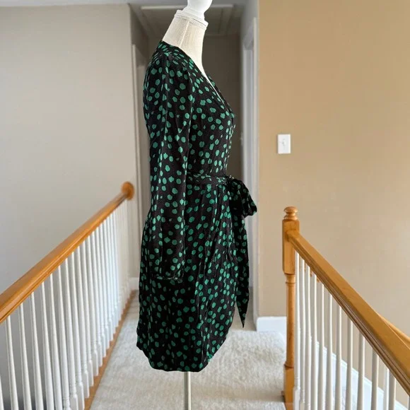 Cynthia Rowley Green Polka Dot Wrap Dress Black Long Sleeve V-Neck Size 0 - Picture 8 of 13